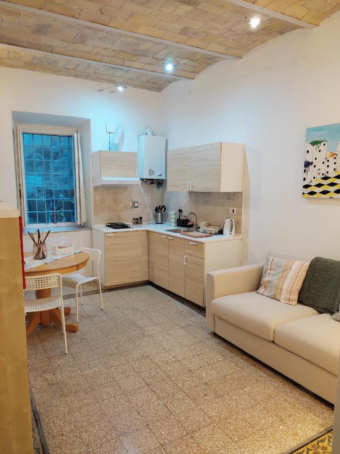 Grazioso Loft Vicino A San Giovanni E Metro C Рим Екстериор снимка